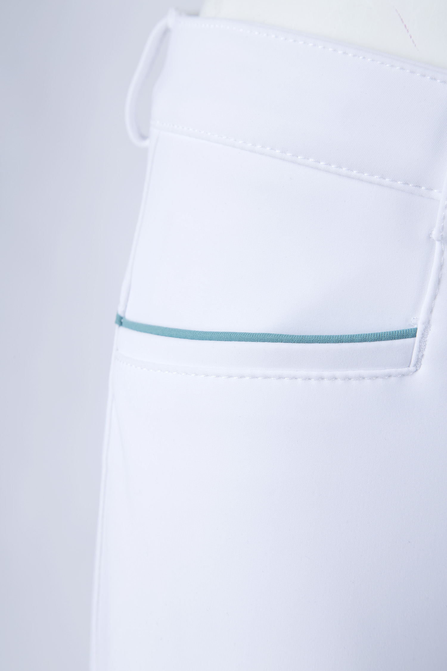Animo Nika Girl's Breeches- WHITE/LAGO- AGE 8 - Image 3