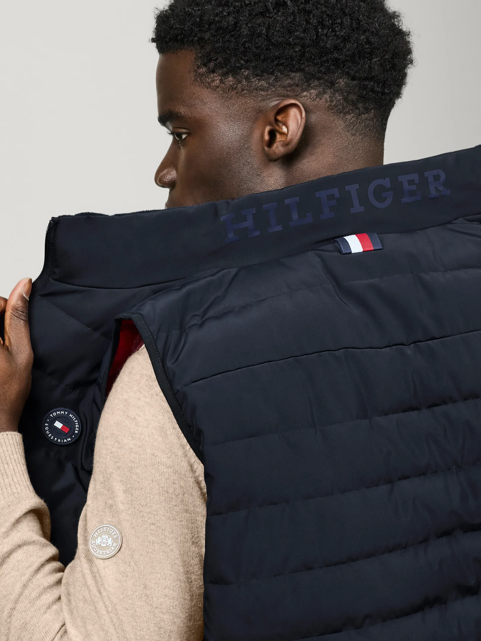 Tommy Hilfiger Equestrian Lewis Gilet- DESERT SKY - Image 3
