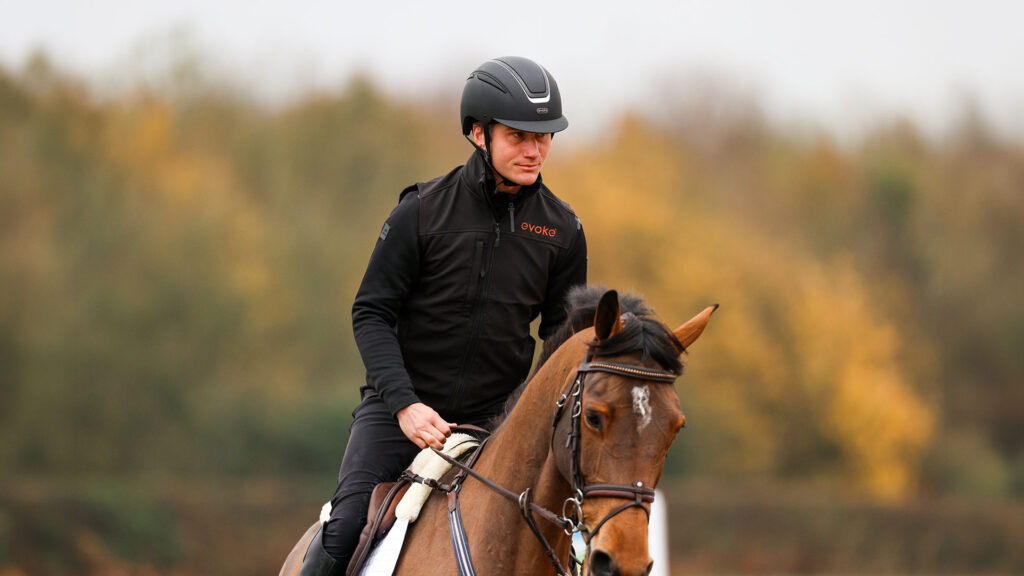 Equestrian clothing fashionable and protective
