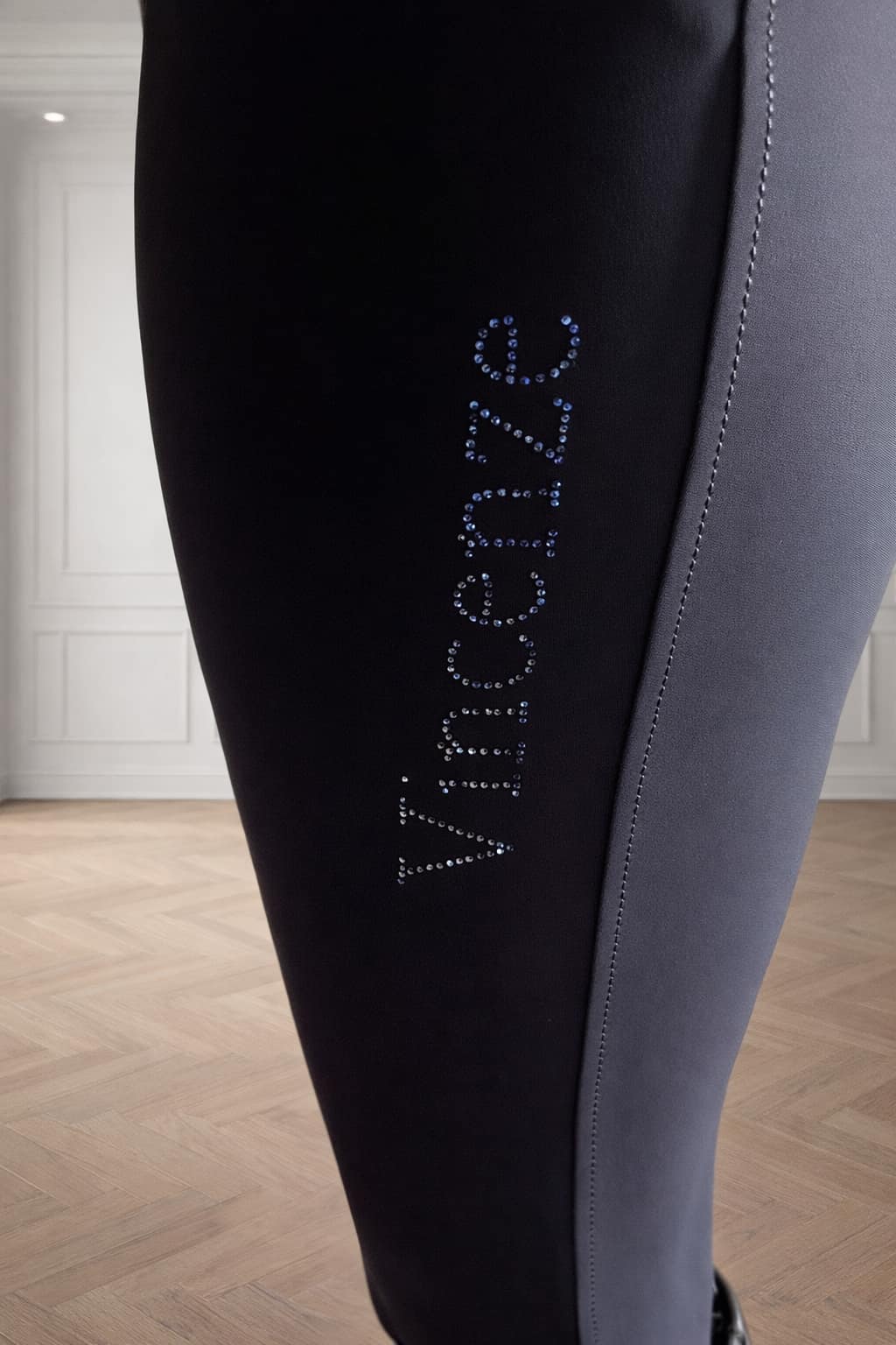 Vincenze Breeches in navy