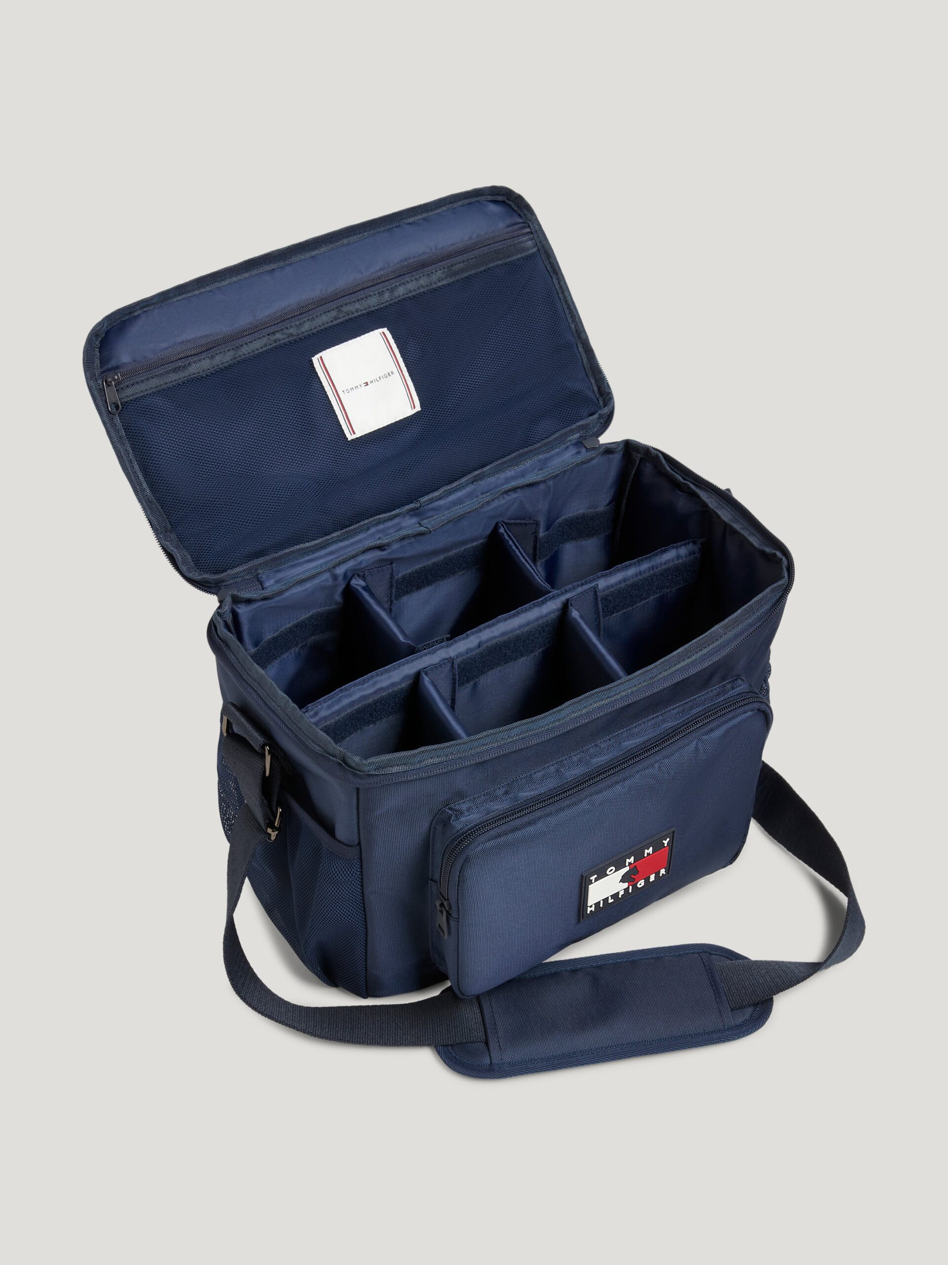 Tommy Hilfiger Equestrian Dixon Grooming Bag - DESERT SKY - Image 2