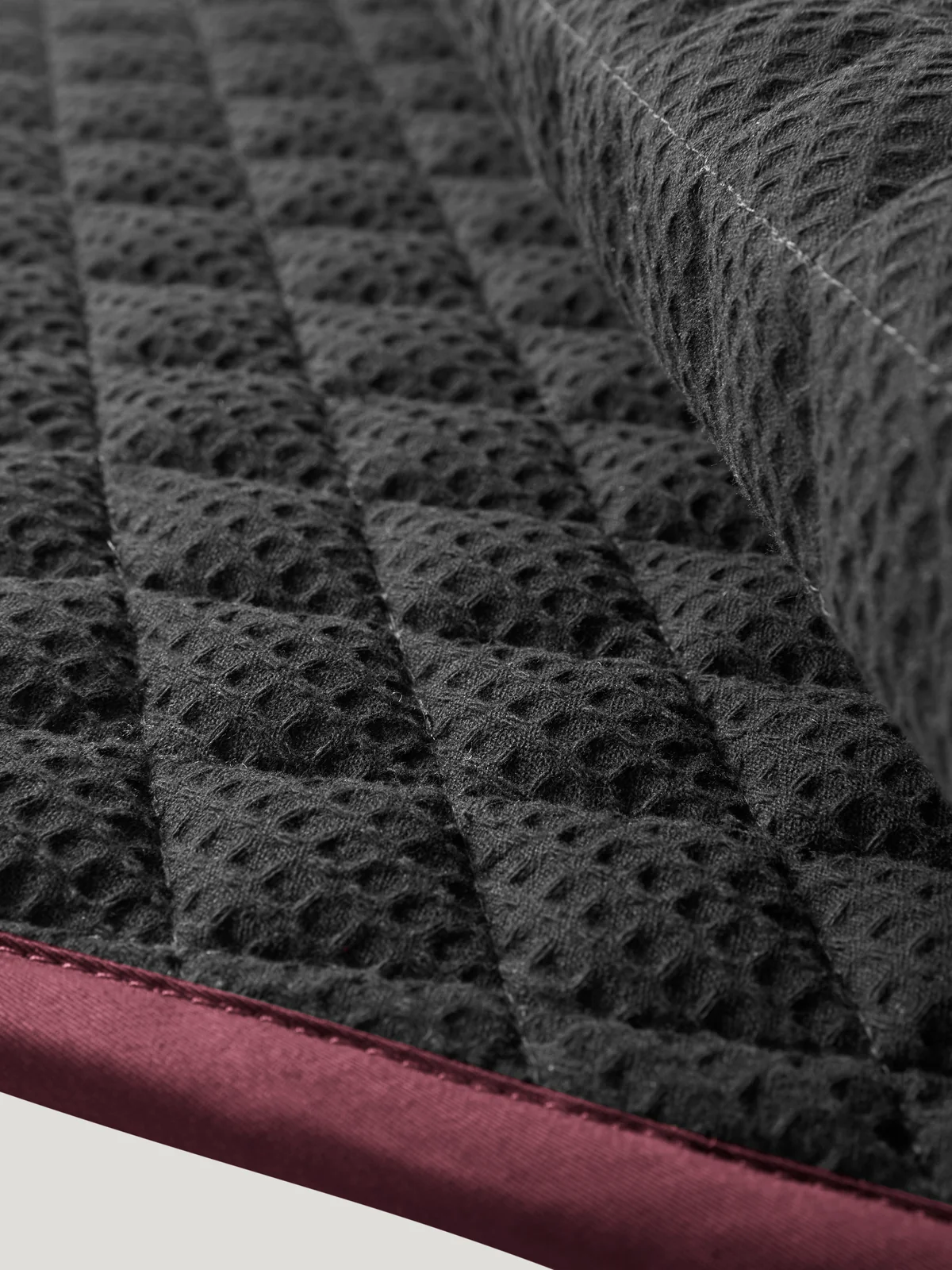 Tommy Hilfiger Equestrian Stanford Saddle Pad- BURGUNDY - Image 4